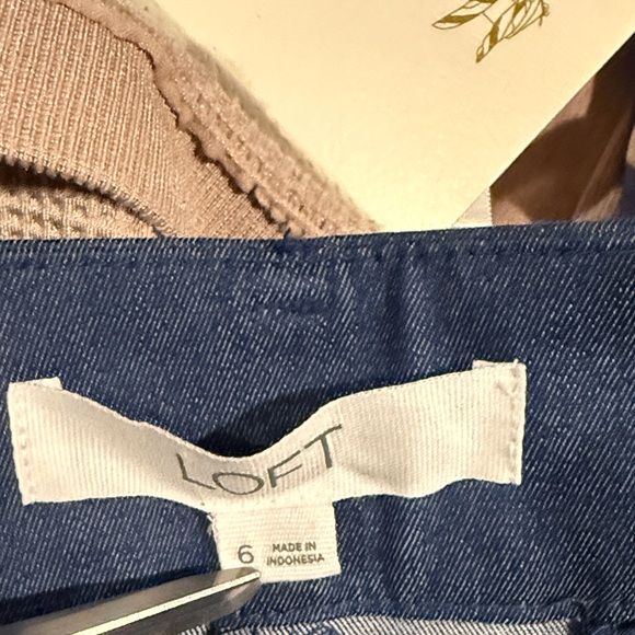 LOFT Blue High-Rise Tailored Women's Shorts - Picture 3 of 4